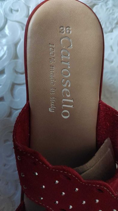 Продам женские шлепанцы