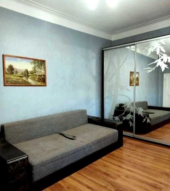 Срочно продам 3х комн. Одесская Зерновая 1выс/5 с ремонтом