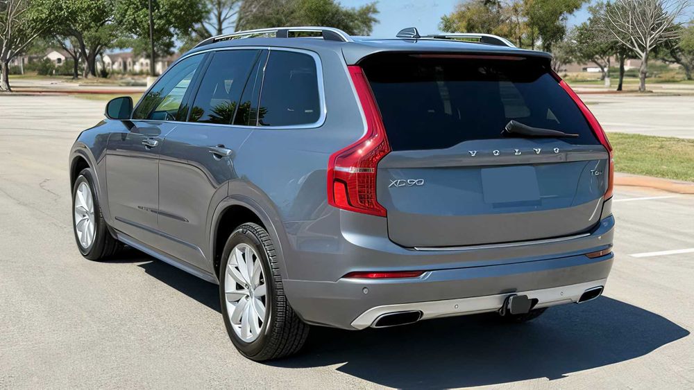 Volvo XC90      2016