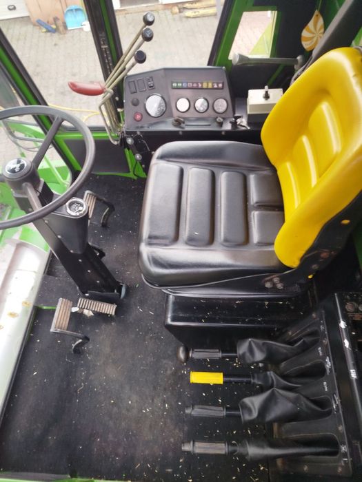 Комбайн зернозбиральний John Deere 1052, 1055