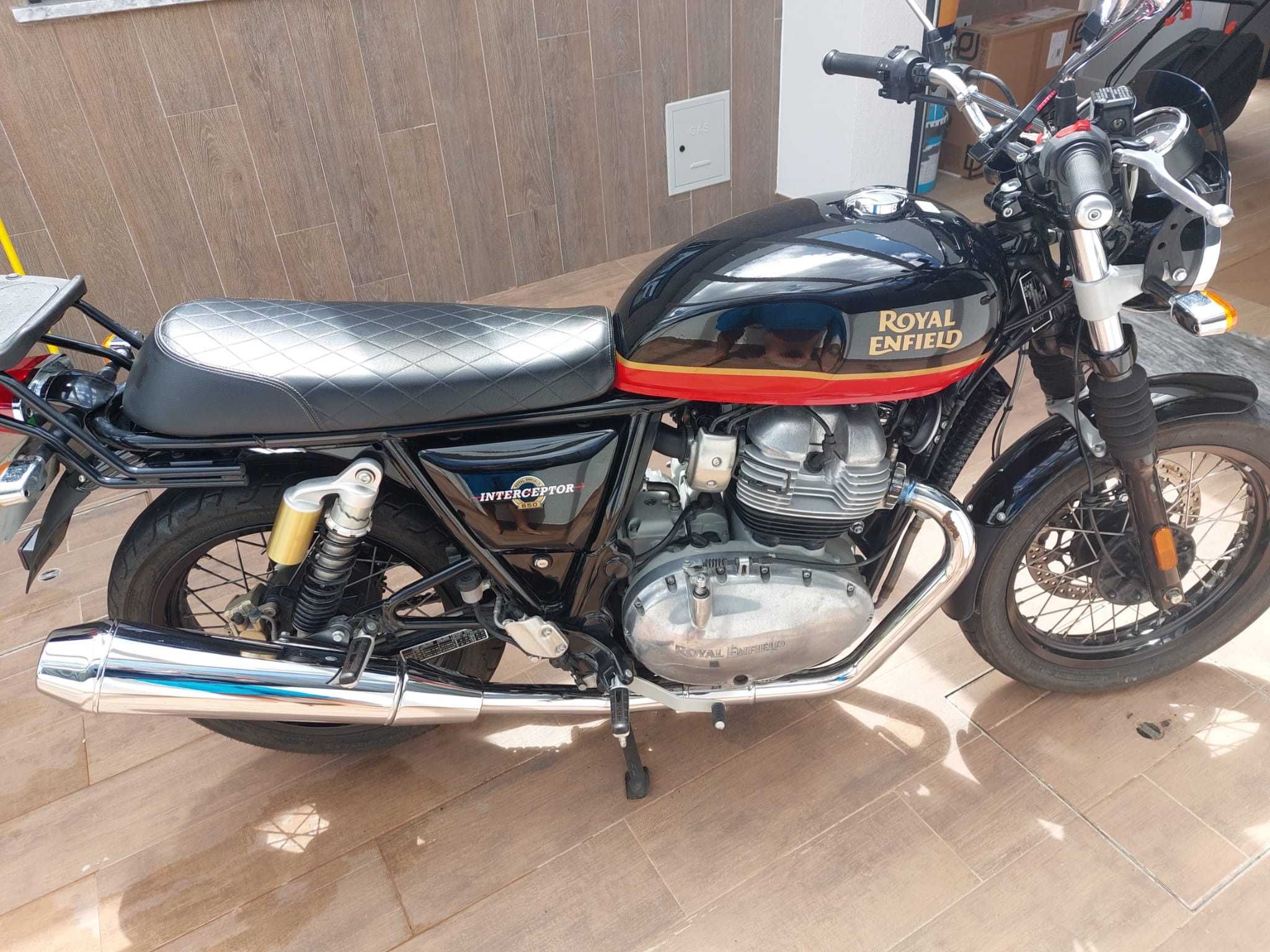 Moto interceptor Royal Enfield