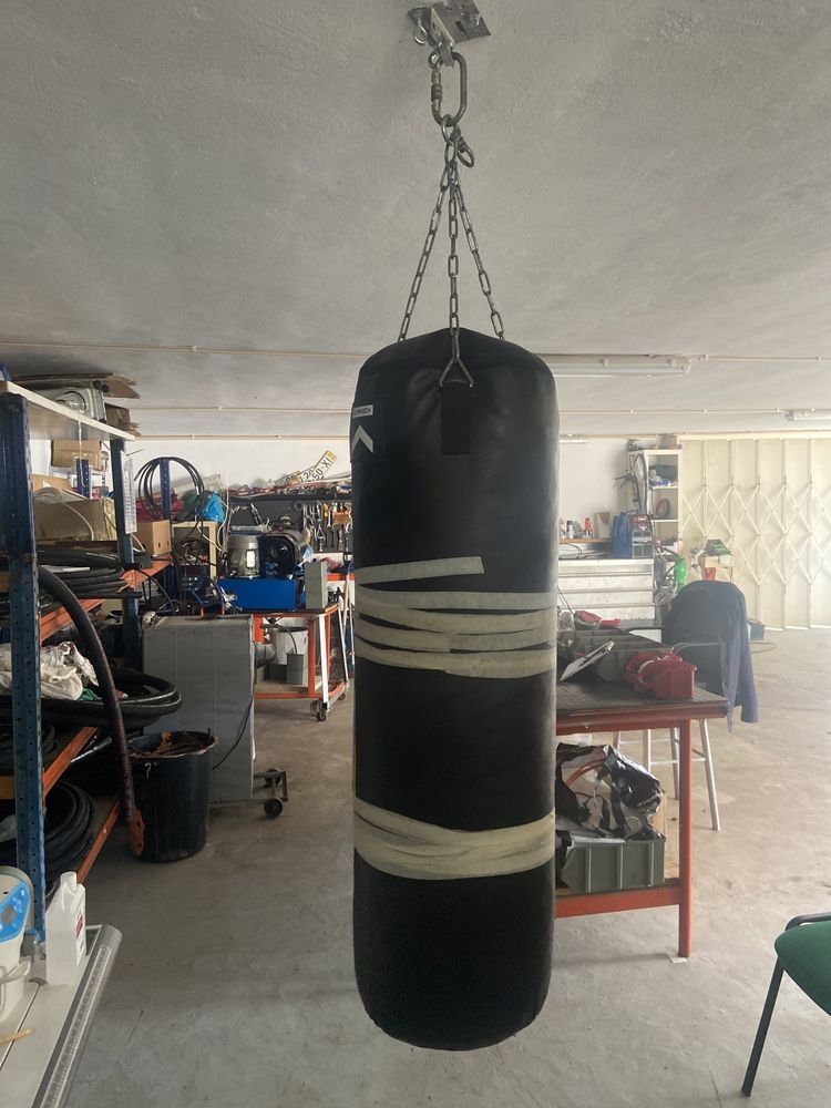 Saco de boxe Outshock