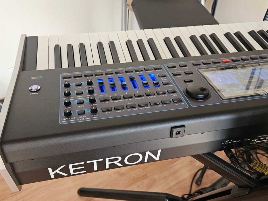 Ketron Event 61 klawiszy
