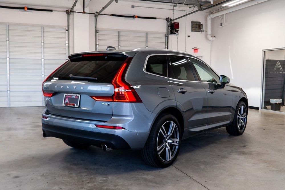 2018 Volvo XC60 Momentum