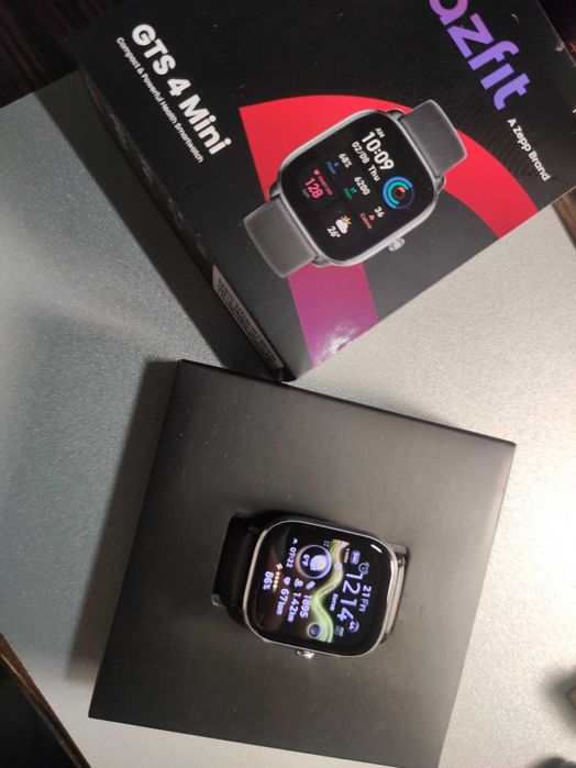 Amazfit GTS 4 mini смарт годинник