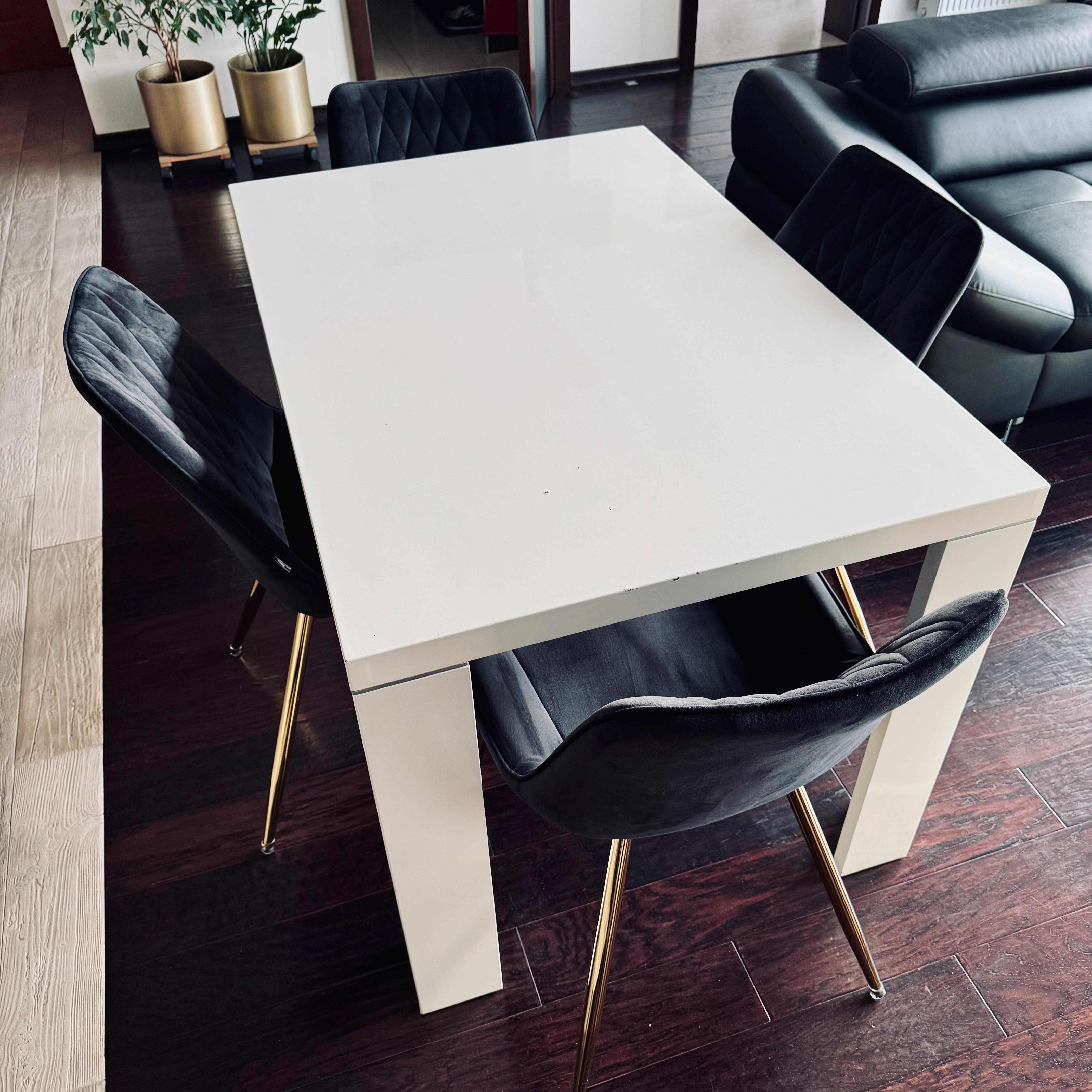 Eleganckie krzesła glamour adel czarne welur złote nogi mebel partner