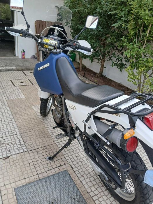 SUZUKI DR 650 SE impec com MUITO material