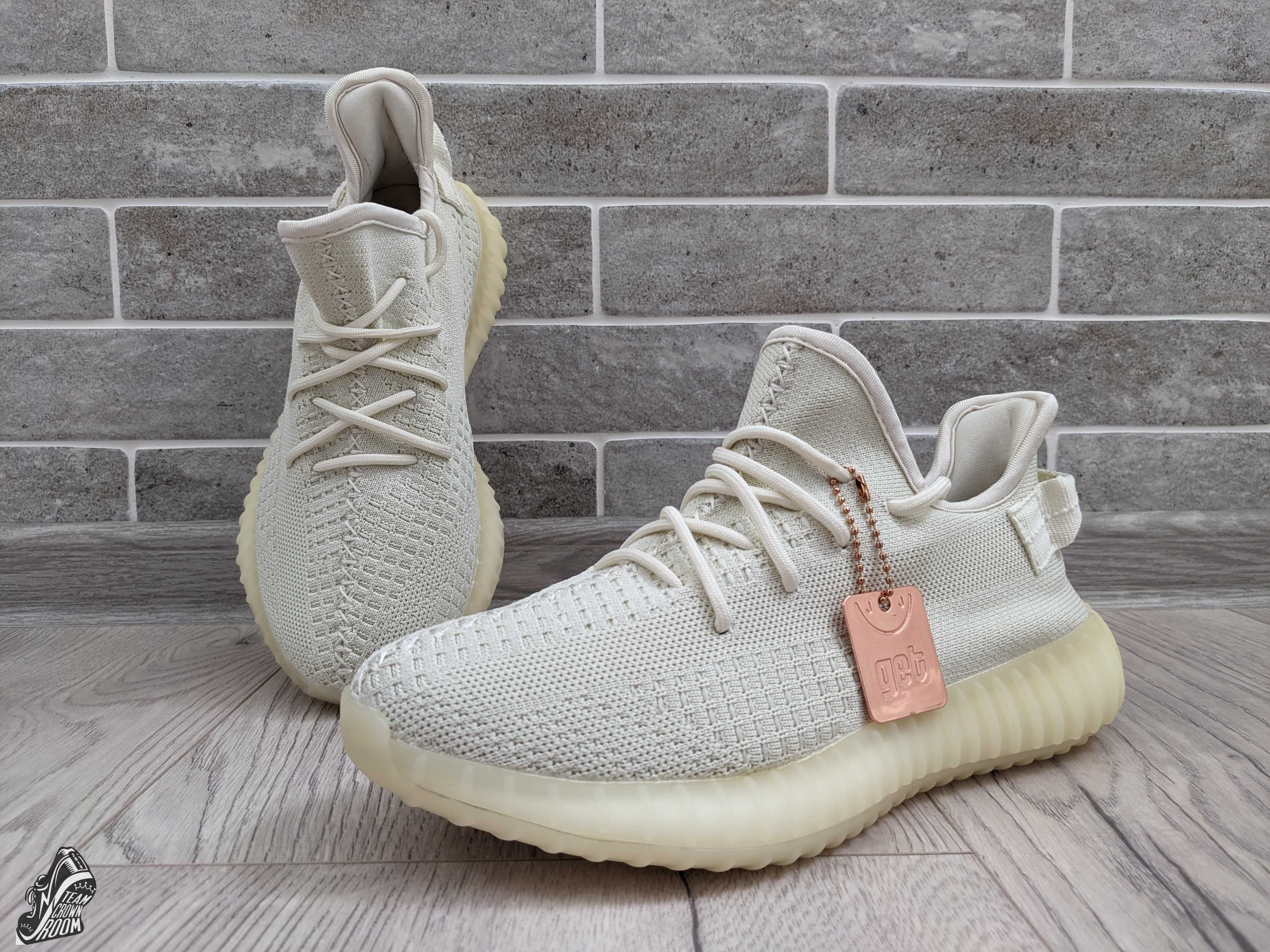Кроссовки Adidas Yeezy Boost 350 \ Адидас изи буст 350 \ изики \ 36,37