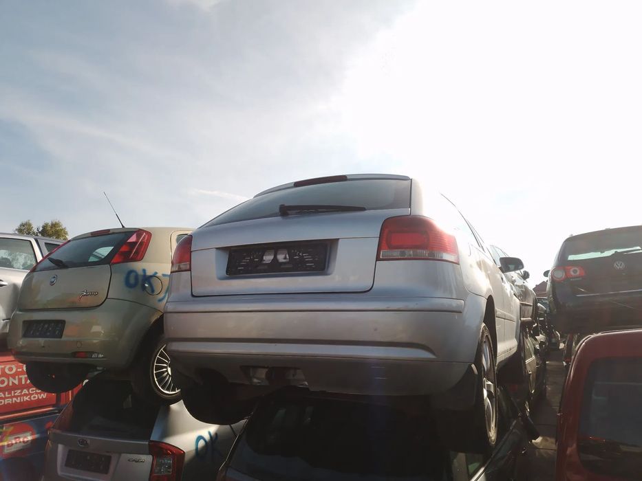 AUDI A3 8P 03-08 2.0 TDI BKD LY7W  LAMPA TYŁ PRAWA LEWA