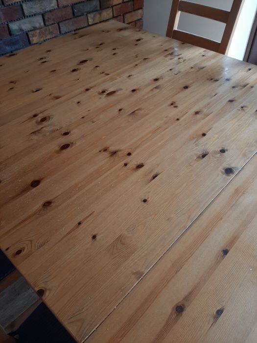 Stół z litego drewna sosnowego + 6 krzeseł