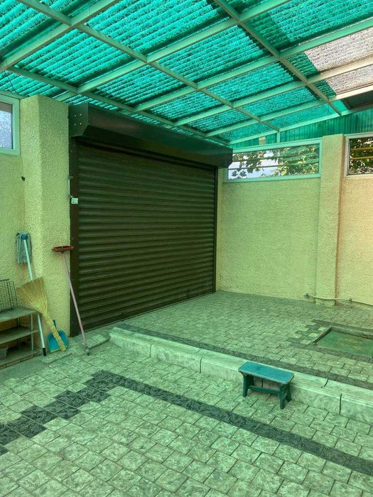 Продам просторий 2-поверховий будинок ! вул.Грузинська