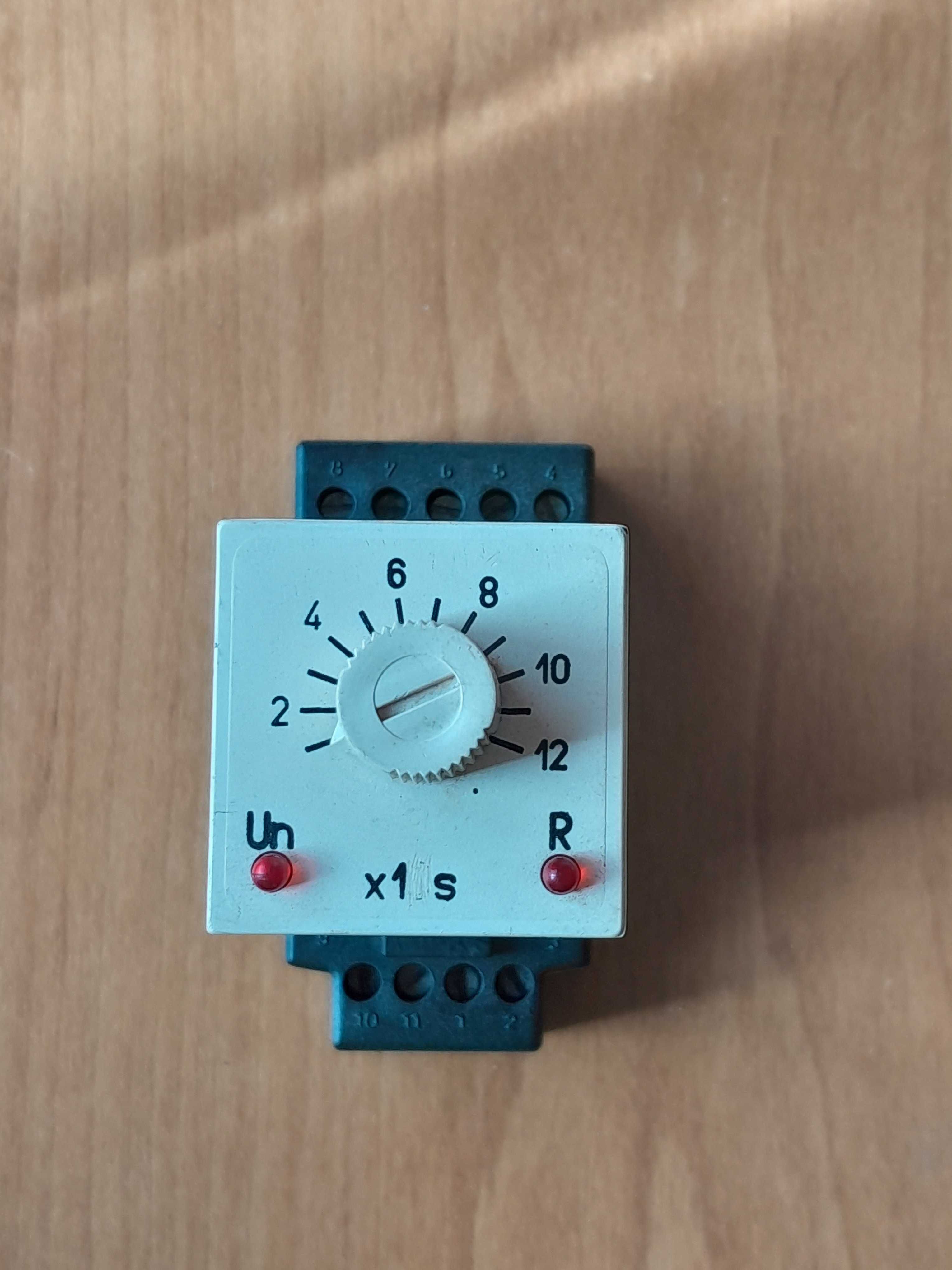 Przekaźnik czasowy RTx-30 polskiej produkcji REFA