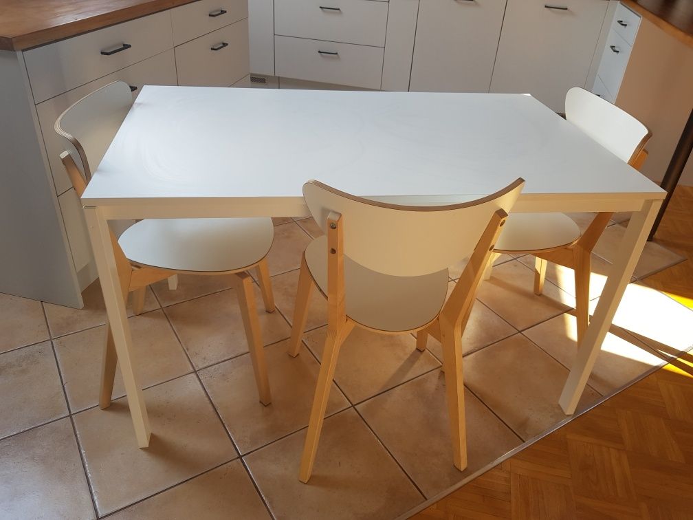 Stół Melltorp i 3 krzesłam Nordmyra IKEA