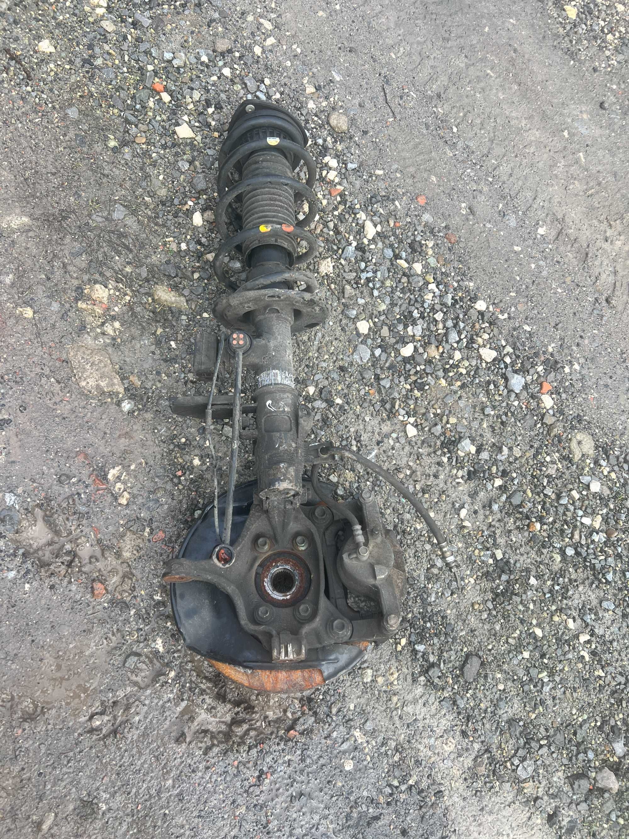Zawieszenie Lewy Przód LP Mazda CX5 2017 Benzyna amortyzator wahacz
