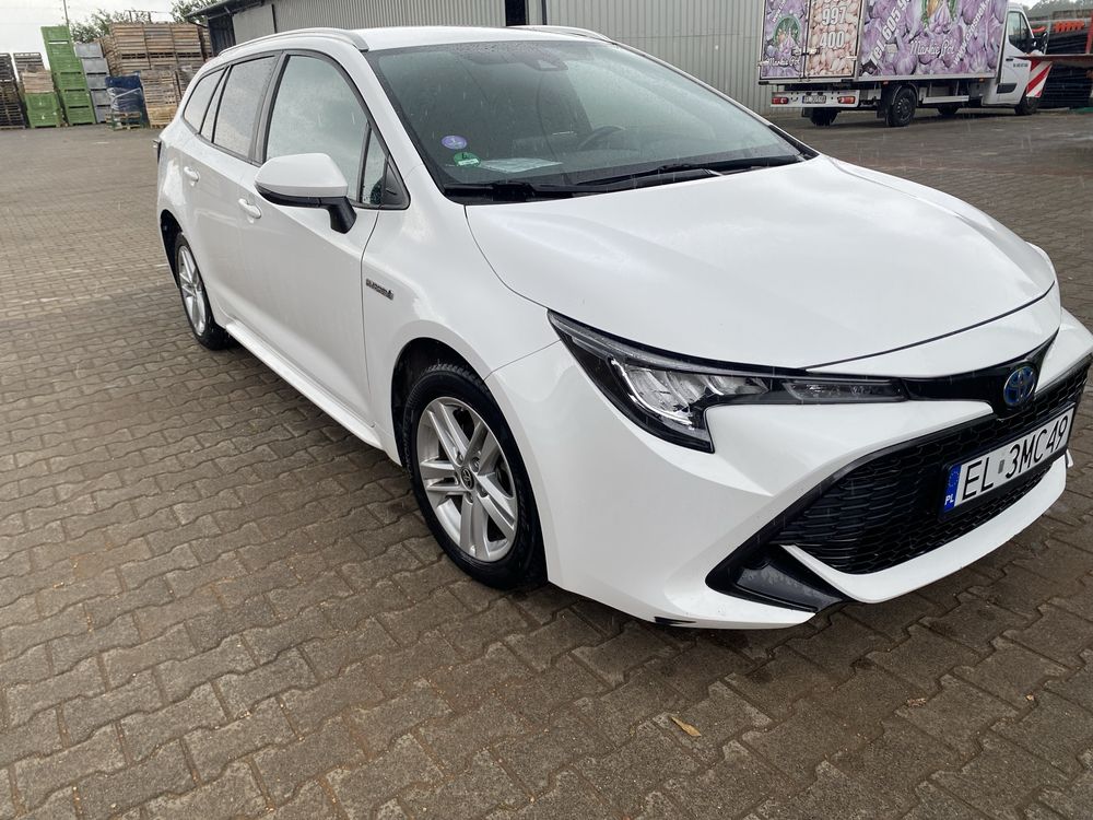 Toyota corrolla 1,8 hybrid sprzedam