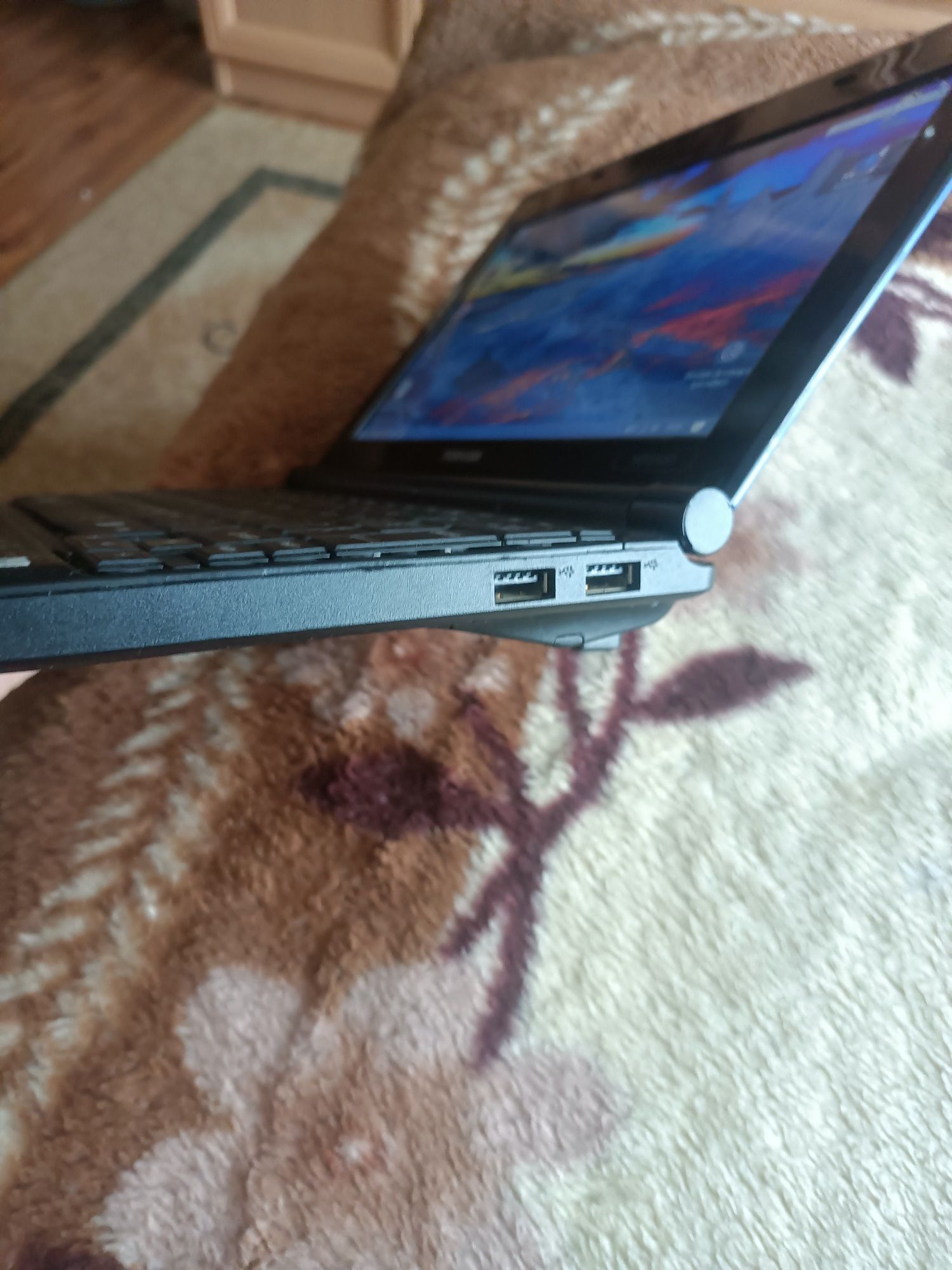 Toshiba NB550D-10G