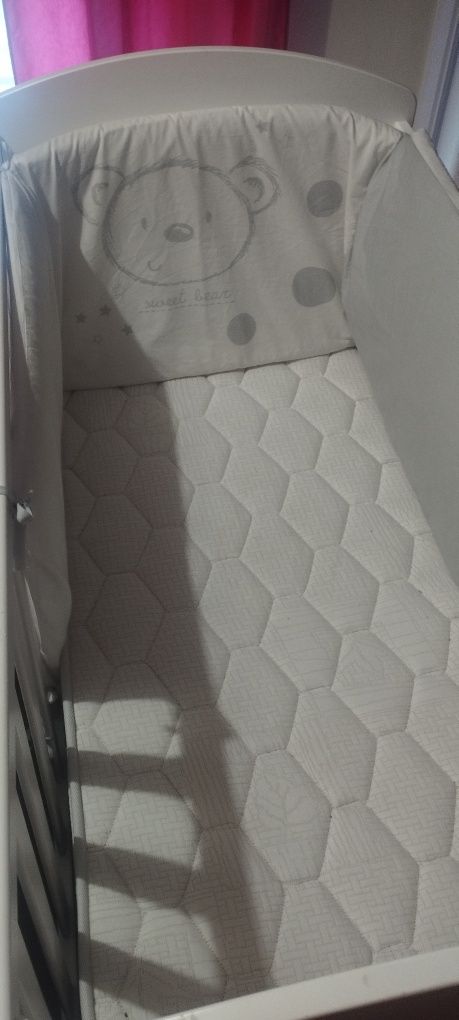 Cama grades Micuna  (3 meses de uso)com OFERTAS