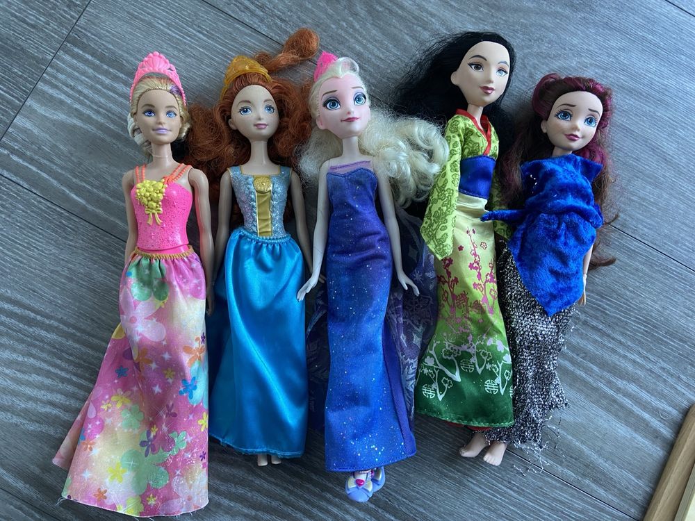 5 bonecas tipo barbie