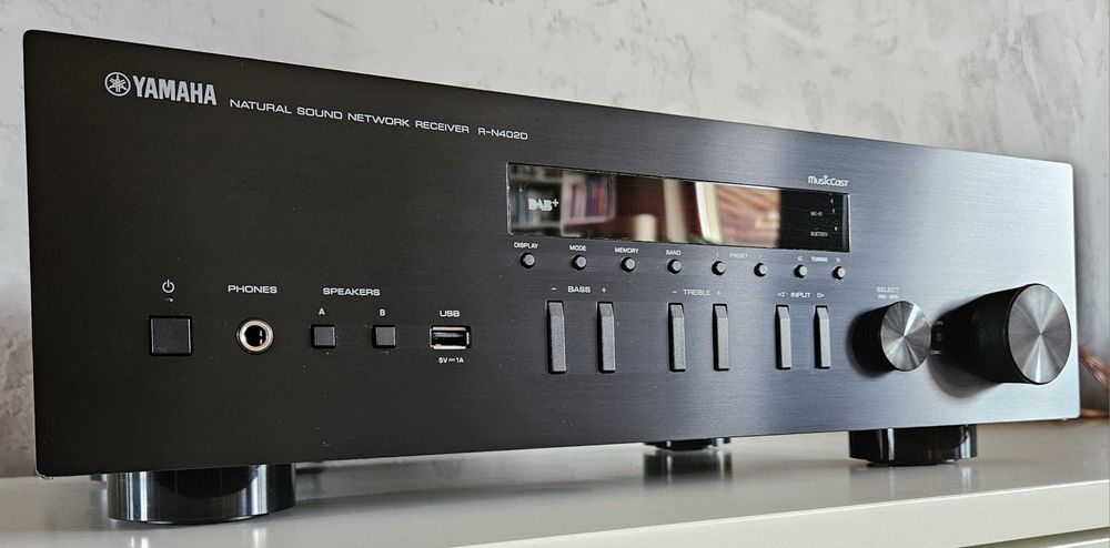 Yamaha R-N402D MusicCast Amplituner Sieciowy