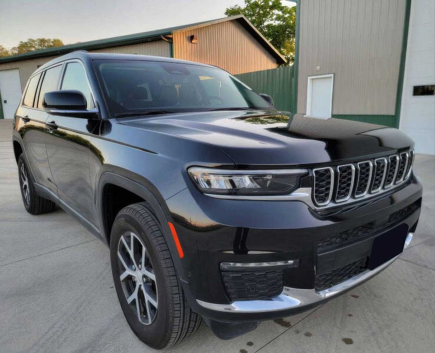 Jeep Grand Cherokee      2024