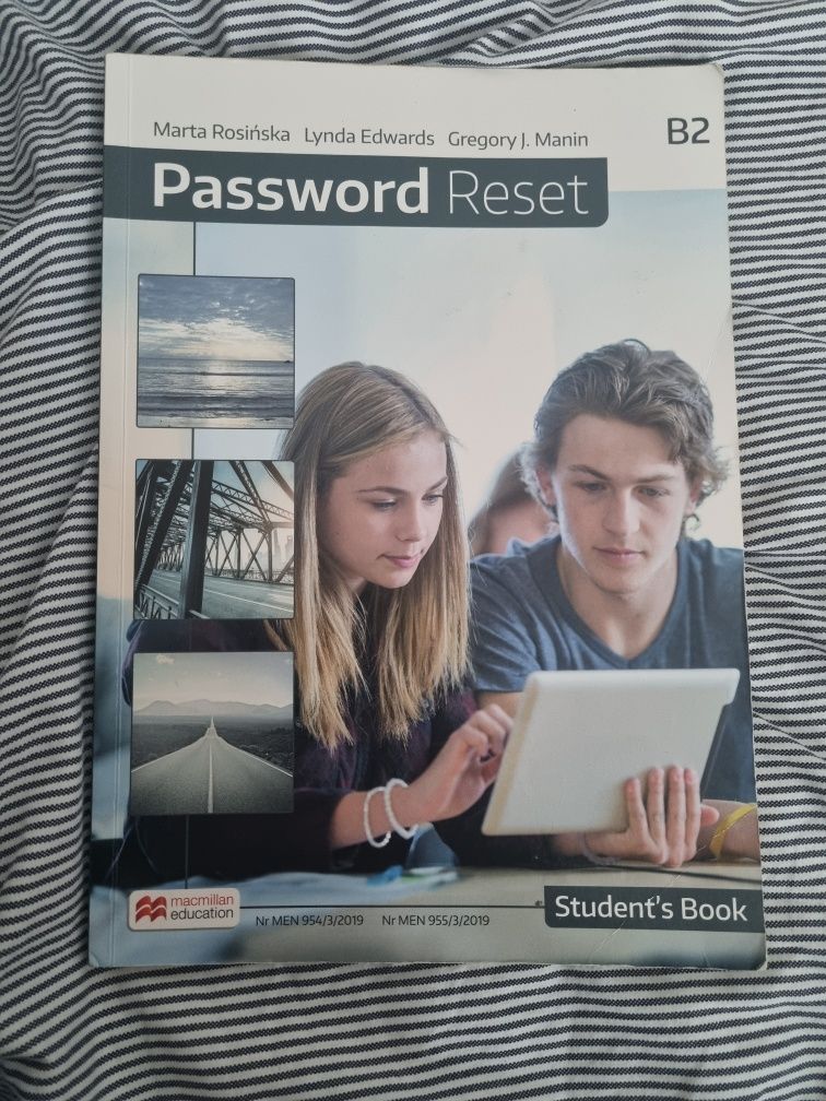 Podręcznik Password Reset Macmilan Education poziom B2 nowa podstawa