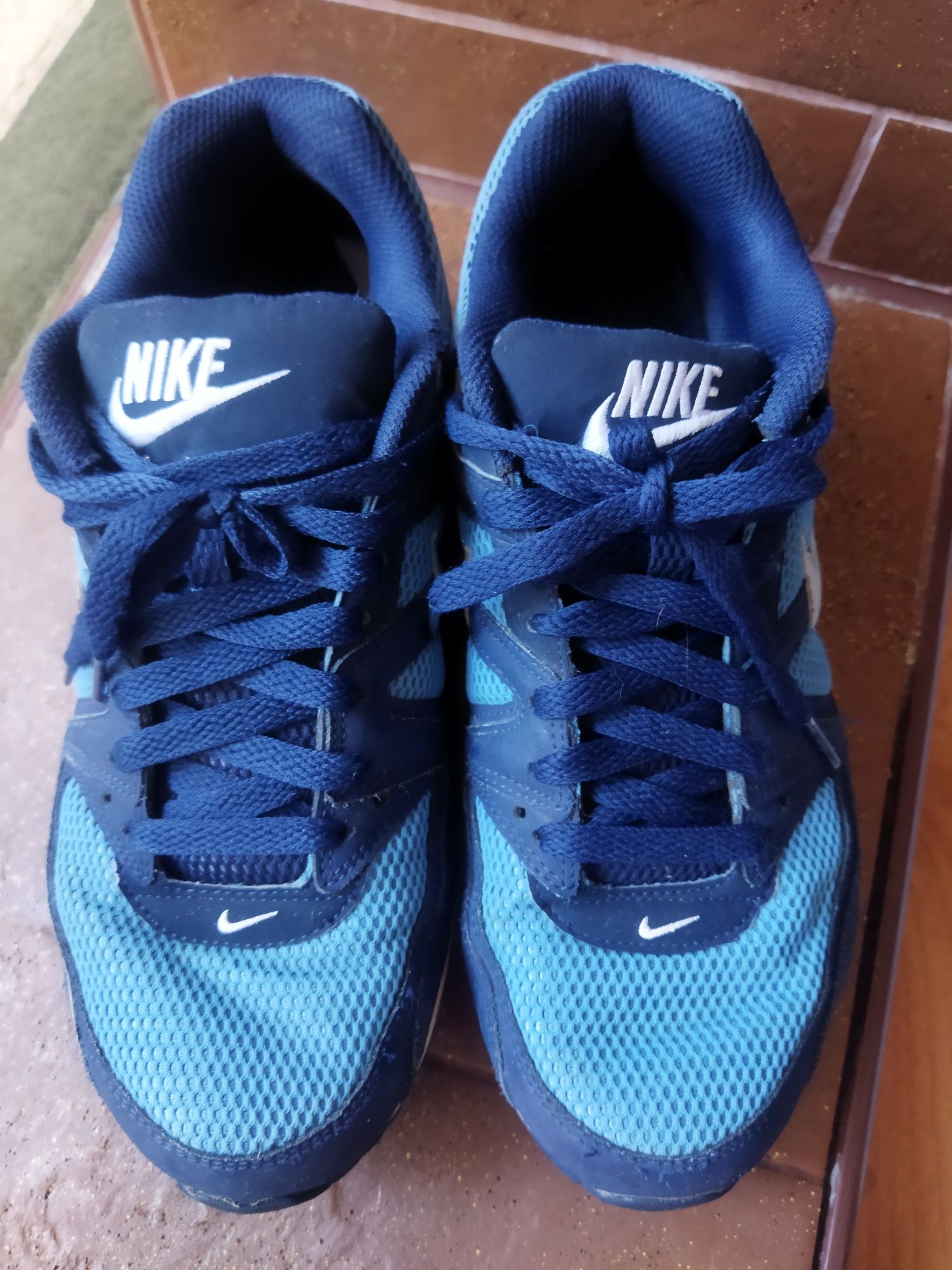Кросівки Nike Air  40 розмір