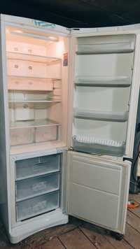 Холодильник Индезит 1,85 м.