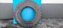 Opona Starco tusker 28x9-15 Solid pełna