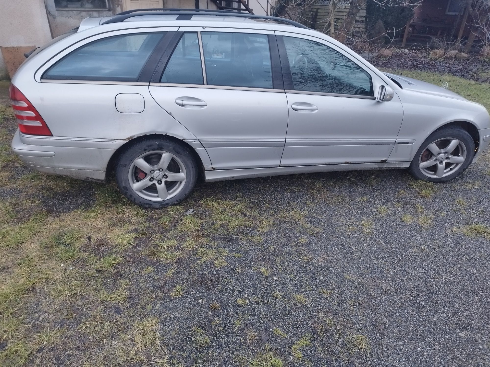 Mercedes Benz  C 270