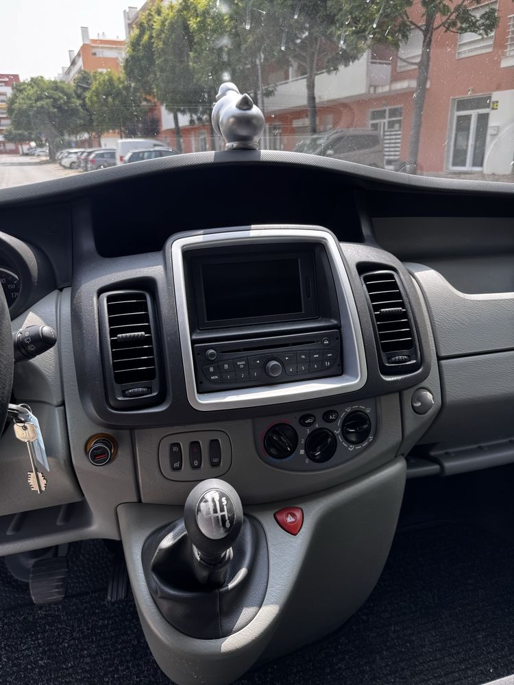 Renault trafic 2014 L2 Black edition