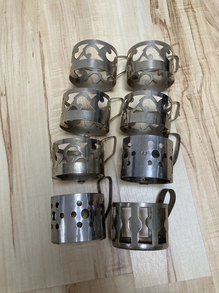 Zestaw 8 metalowych koszyczków do szklanek PRL vintage uchwyt