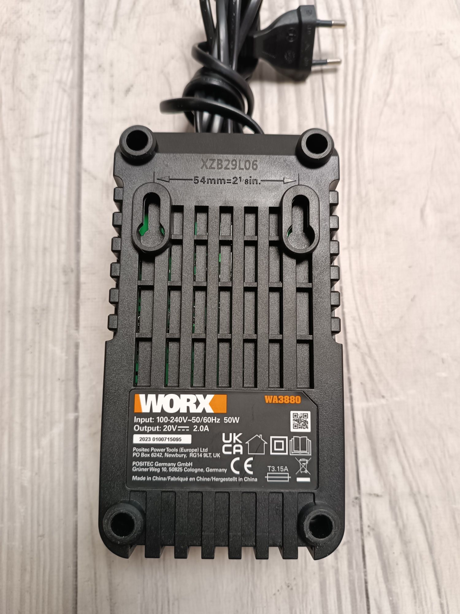 Worx WA3880 Powershare зарядний пристрій 20В/2.0А