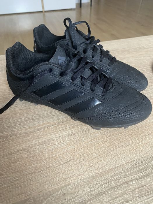 Buty piłkarskie, korki adidas, 35r