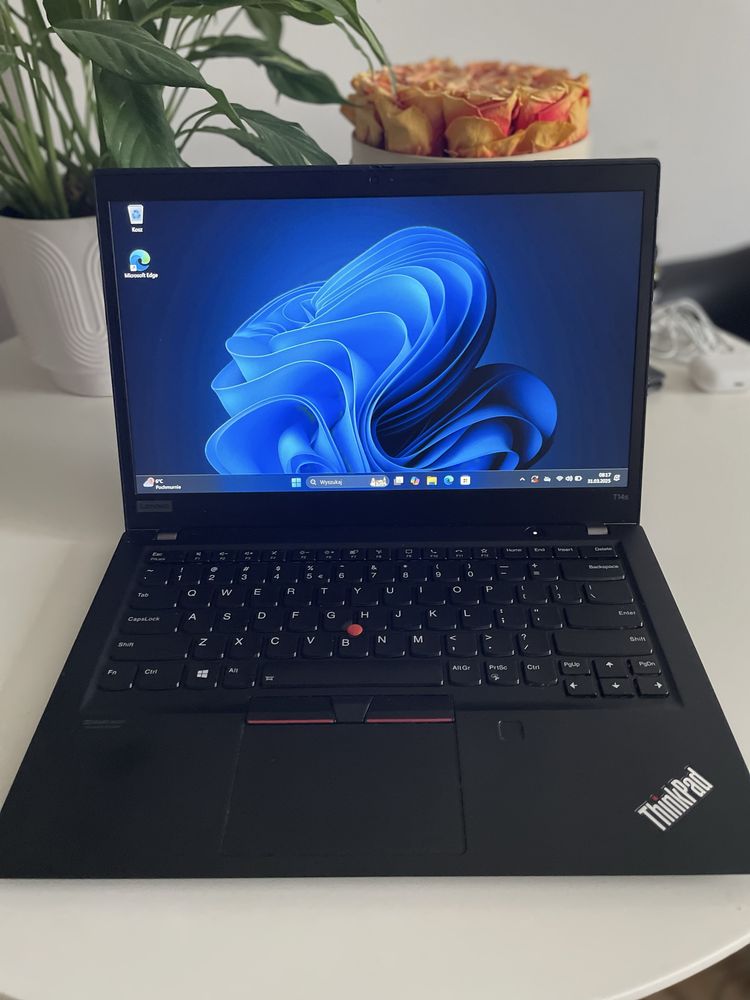 Lenovo ThinkPad T14s – Lekki, wydajny laptop biznesowy