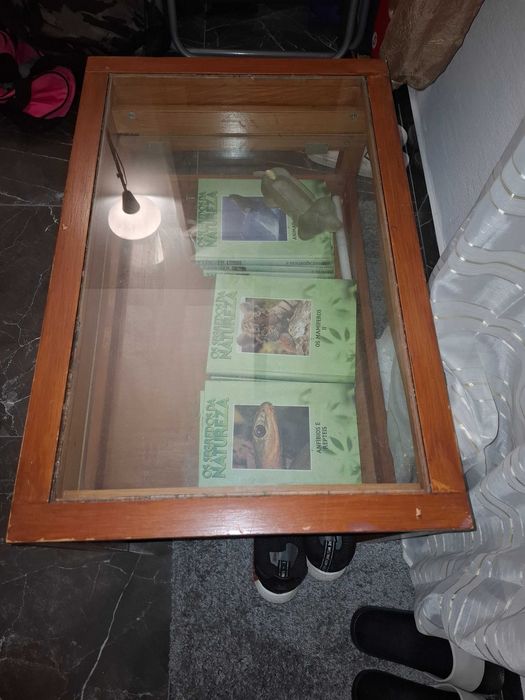 Mesa de centro com gaveta à venda