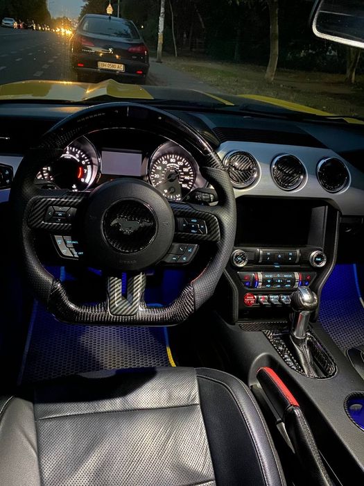 Яскравий Ford Mustang 2015 автомат 2.3 ecoboost turbo