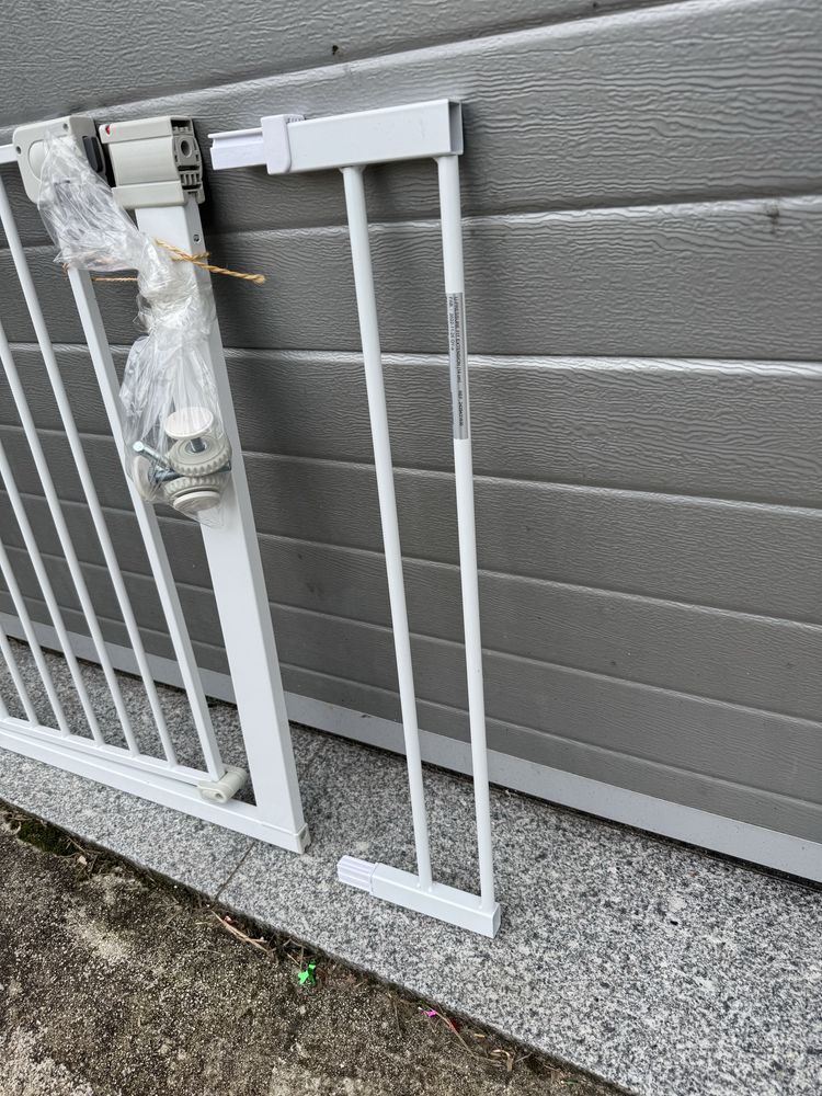 Porta de segurança para bebés com extensão