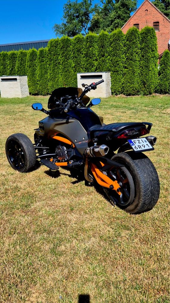 Can Am Spyder F3 S 2020 Akrapovic, Brembo - doinwestowany
