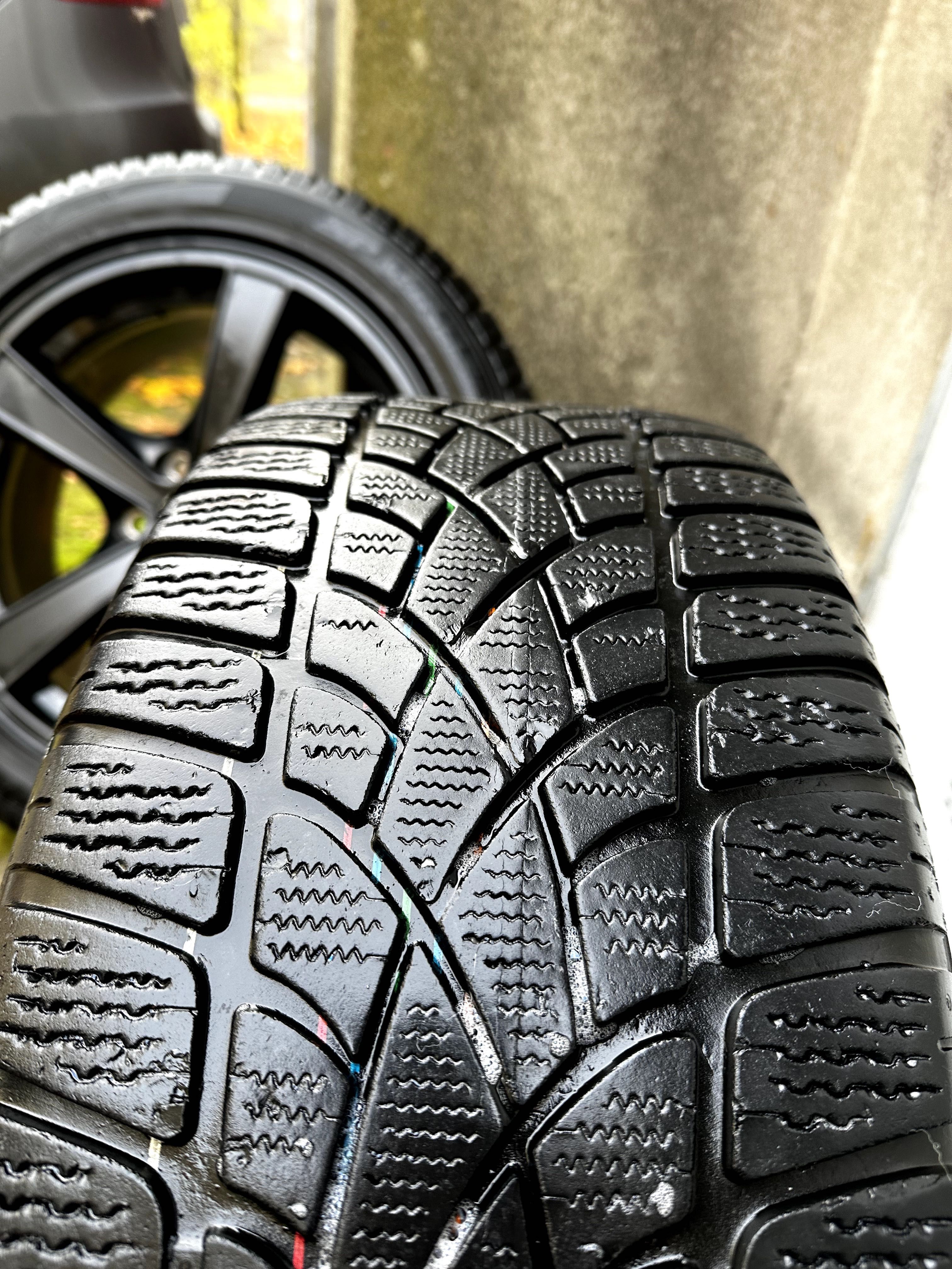 Koła zimowe alufelgi Toyota CH-R 225/50R18 Dunlop