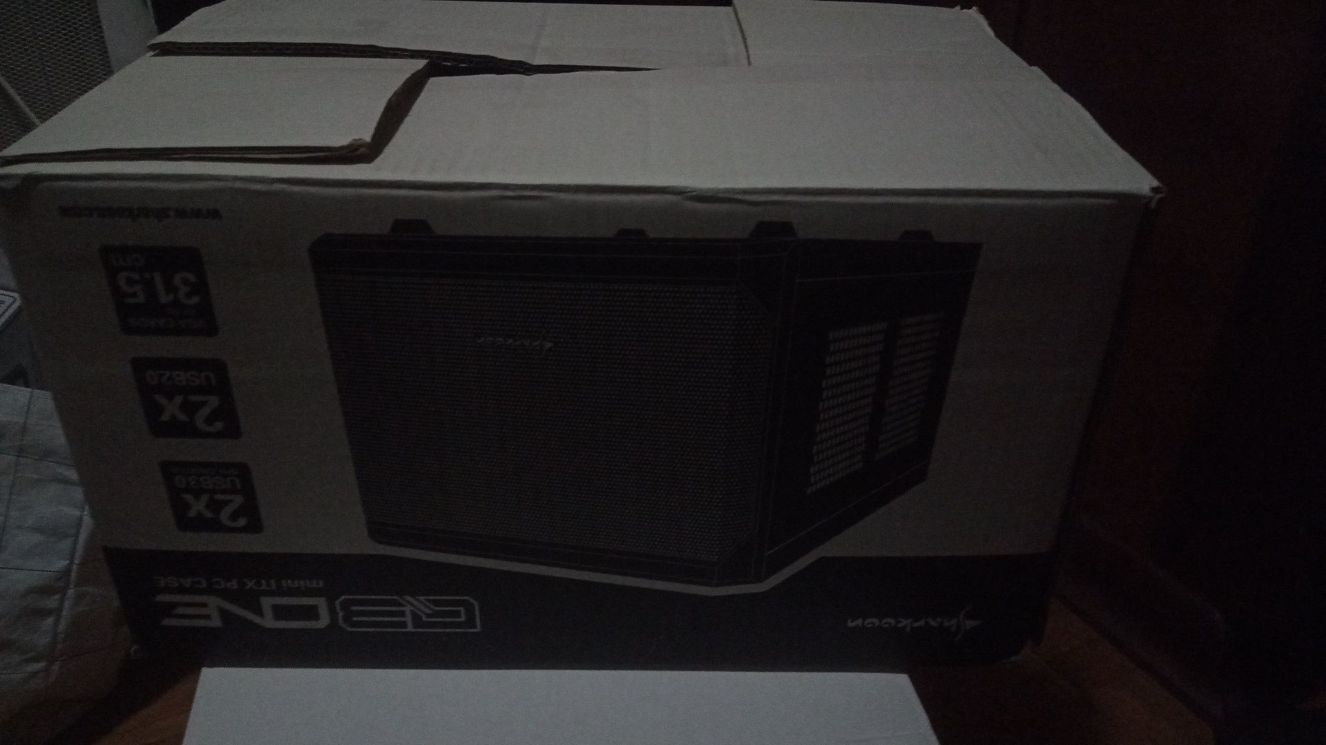 Caixa mini itx sharkoon qb one