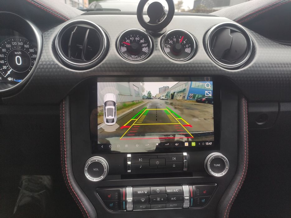 Штатная магнитола для Ford Mustang шустрая с CarPlay и QLED