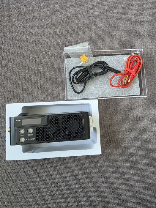 MiniWare MDP-L1060 - програмоване електронне навантаження 100 Вт