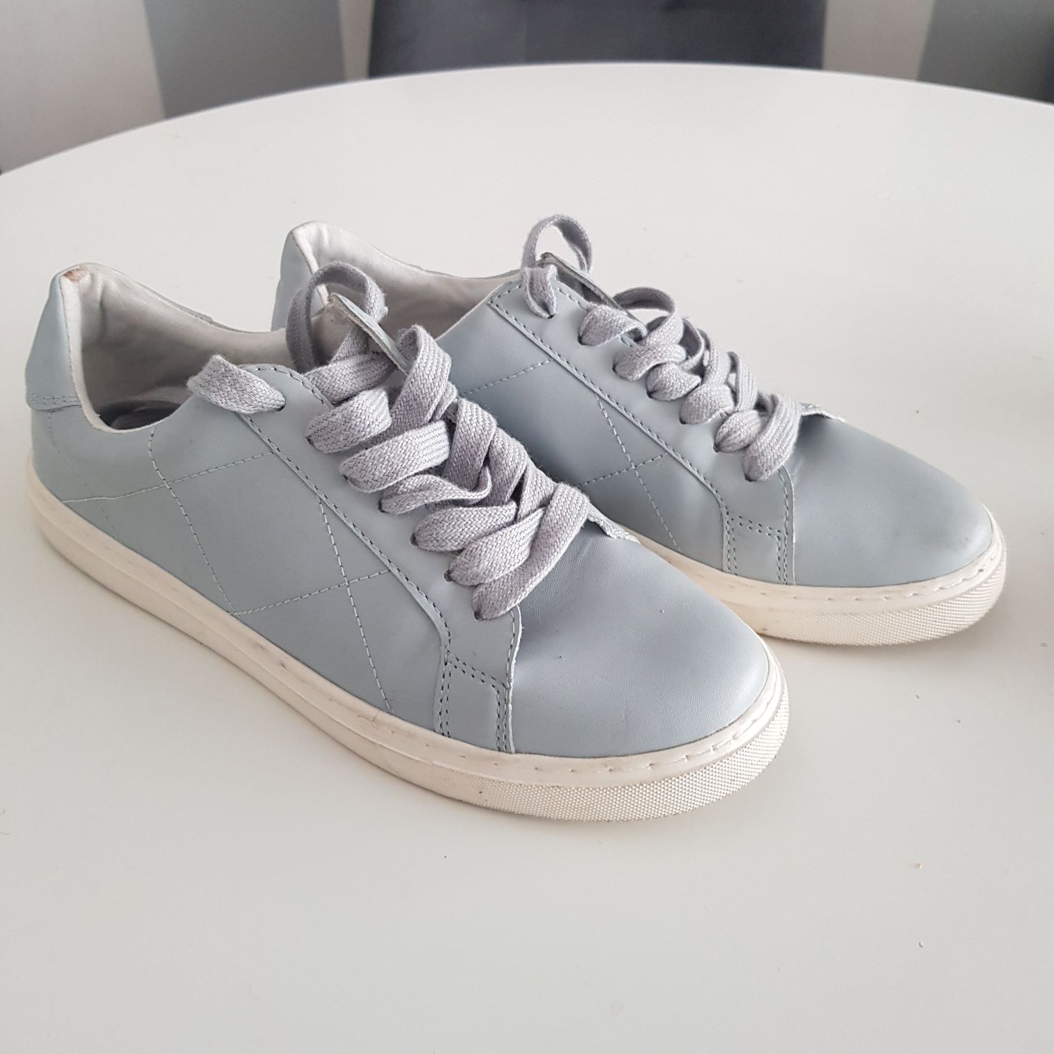 Buty sportowe 36 Zara