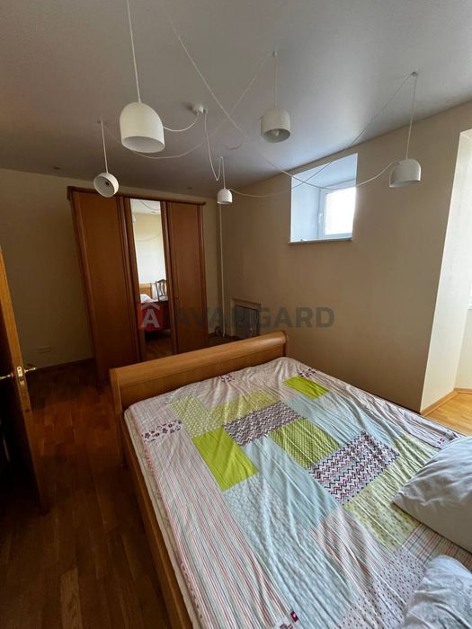 Продам 3 кімнатну кв. в новобудові, автономним опаленням.