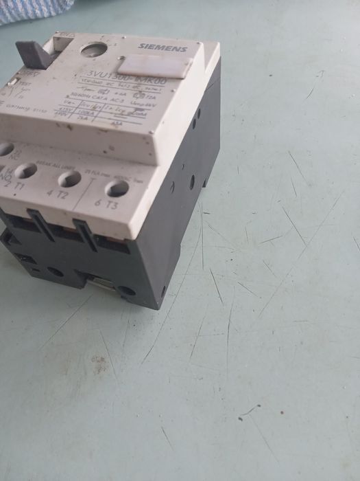 Автоматичний вимикач захисту двигуна SIEMENS