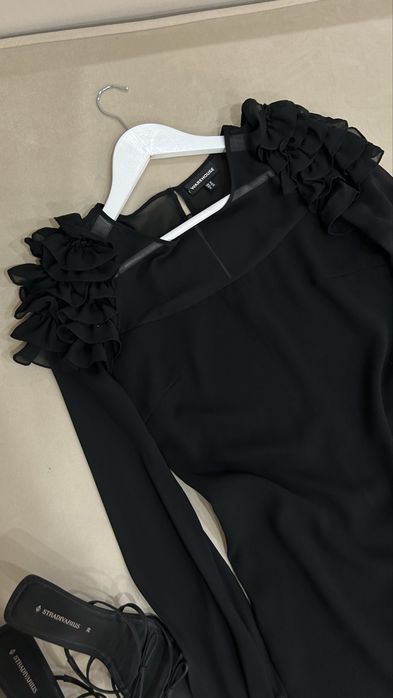 Вишукана вечірня сукня