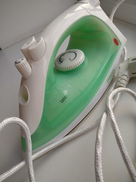 Утюг с отпаривателем SANUSY Австрия, полностью рабочее!