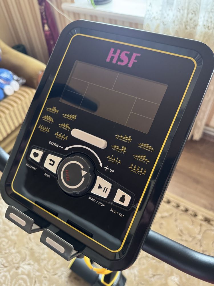 Велотренажер HouseFit HSF 8268HPM