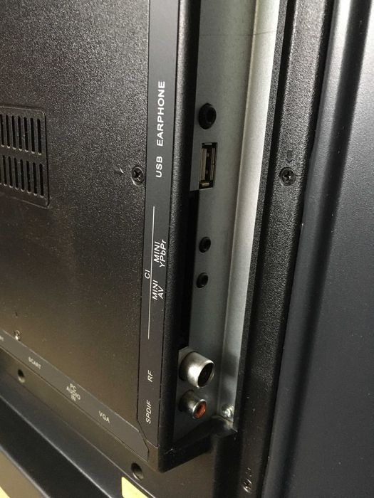 Telewizor 40" Manta LED 4004