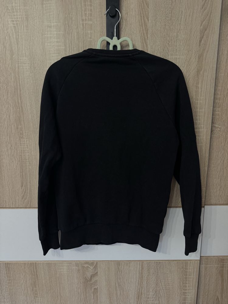 Bluza Peak Performance S czarna crewneck haft logowana